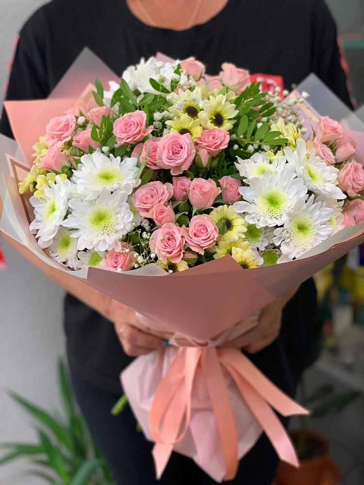 Букет цветов из: Розы и Хризантемы в Зункаре