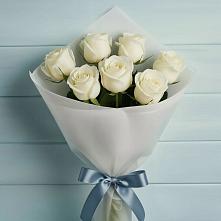 Букет 7 Белых роз Эдлесс Лав в Зункаре