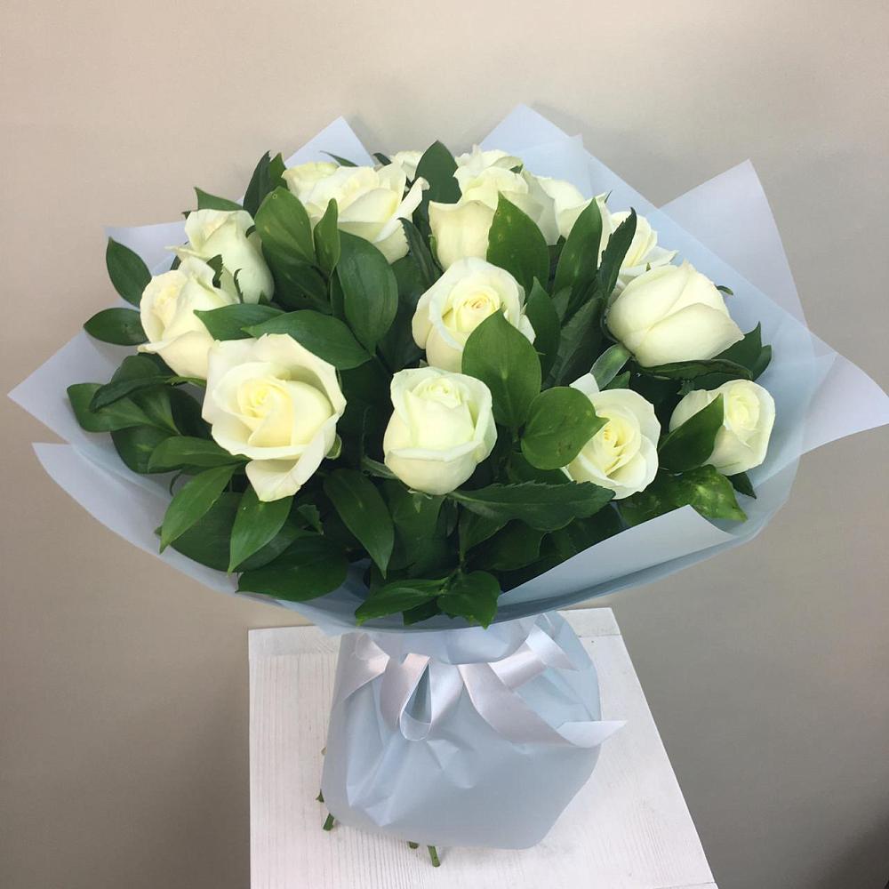 Букет 15 Белых роз Проуд в Зункаре