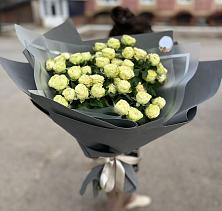 Букет Белые кустовые розы Солинеро в Зункаре