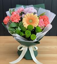 Букет цветов из:  Гвоздики, Розы, Герберы и Хризантемы в Зункаре