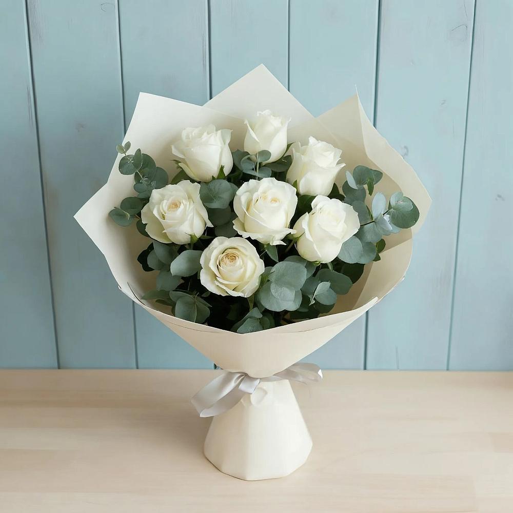 Букет Белые розы в Эвкалипте в Зункаре
