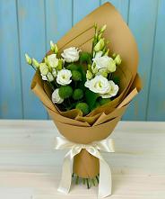 Букет цветов из:  Хризантемы и Лизиантусы в Зункаре