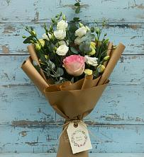 Букет цветов из:  Розы и Лизиантусы в Зункаре