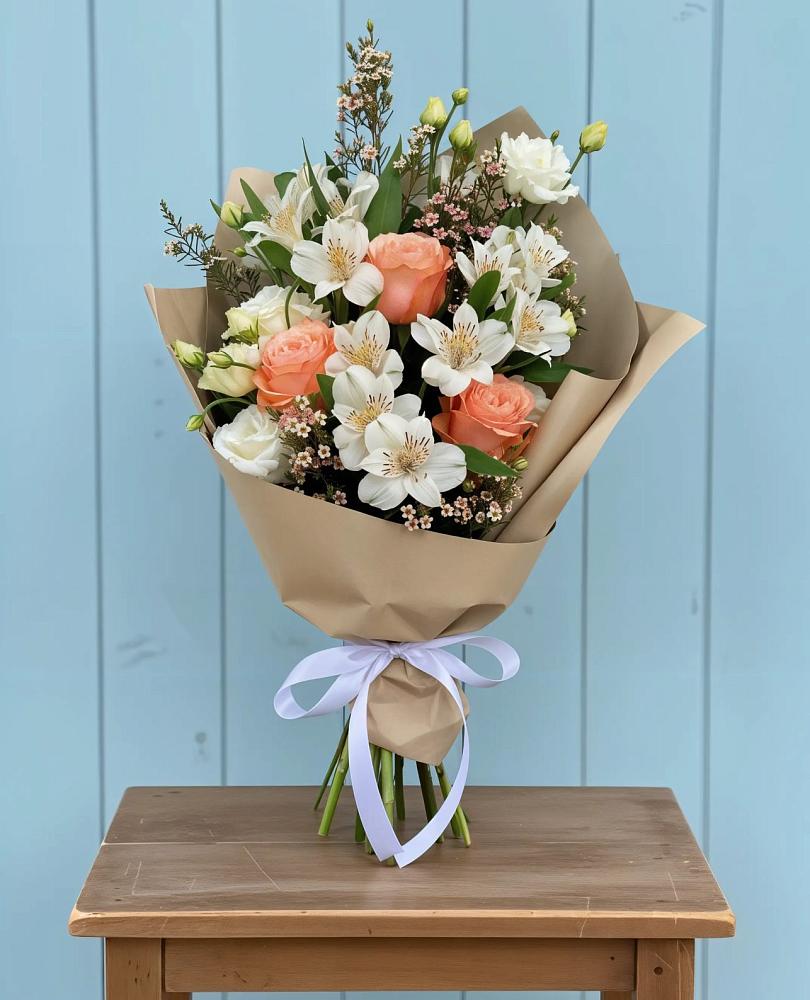 Букет цветов из: Альстромерии, Лизиантусы, Розы и Хризантемы в Зункаре