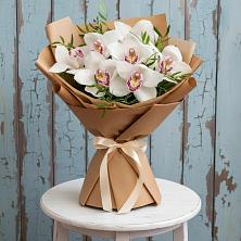 Букет цветов из:  Орхидеи и Розы в Зункаре